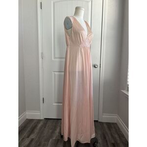 Vintage VAN RAALTE Nylon GOWN Long Slip Nightgown Lingerie Dress M-L Pink